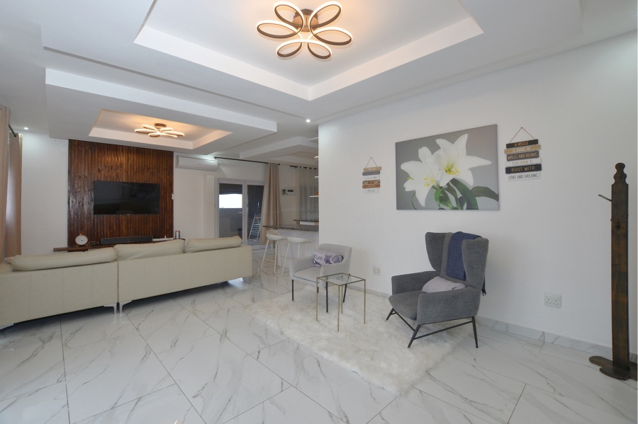 2 Bedroom Property for Sale in Kenridge Western Cape